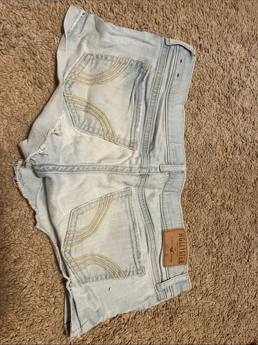 Hollister light wash